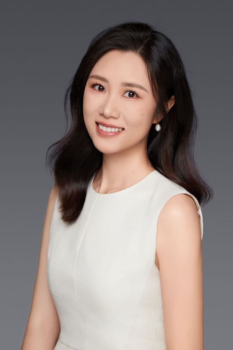 Elena Zhou
